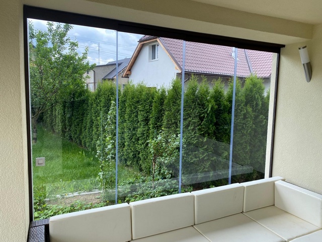 H design - zasklení altánů a teras - posuvné bezrámové