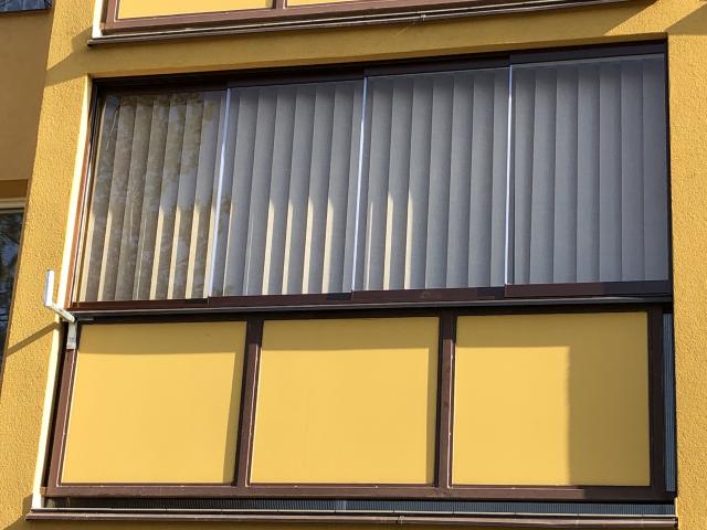 H design - maketa bezrámového zasklení
